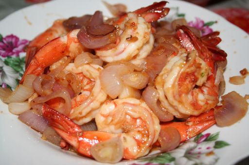 stir-fried prawns with shallots