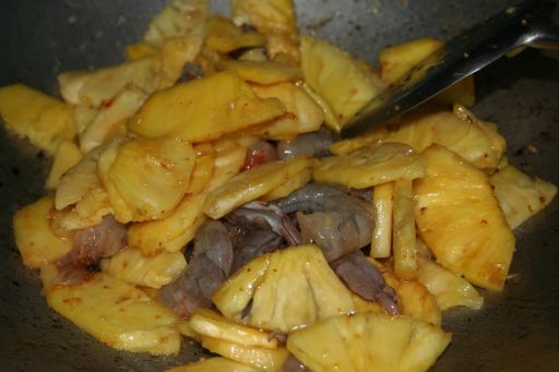 Stir-fried Pineapple Prawns