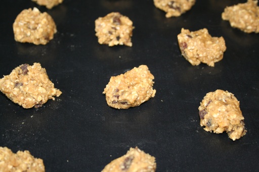 oatmeal cookies (walnut, raisins & dark chocolates)