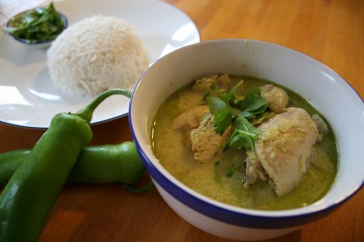 Green chicken curry currie vert au poulet