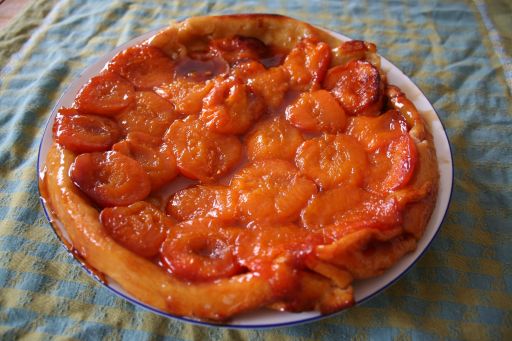 Abricot tatin apricot pie